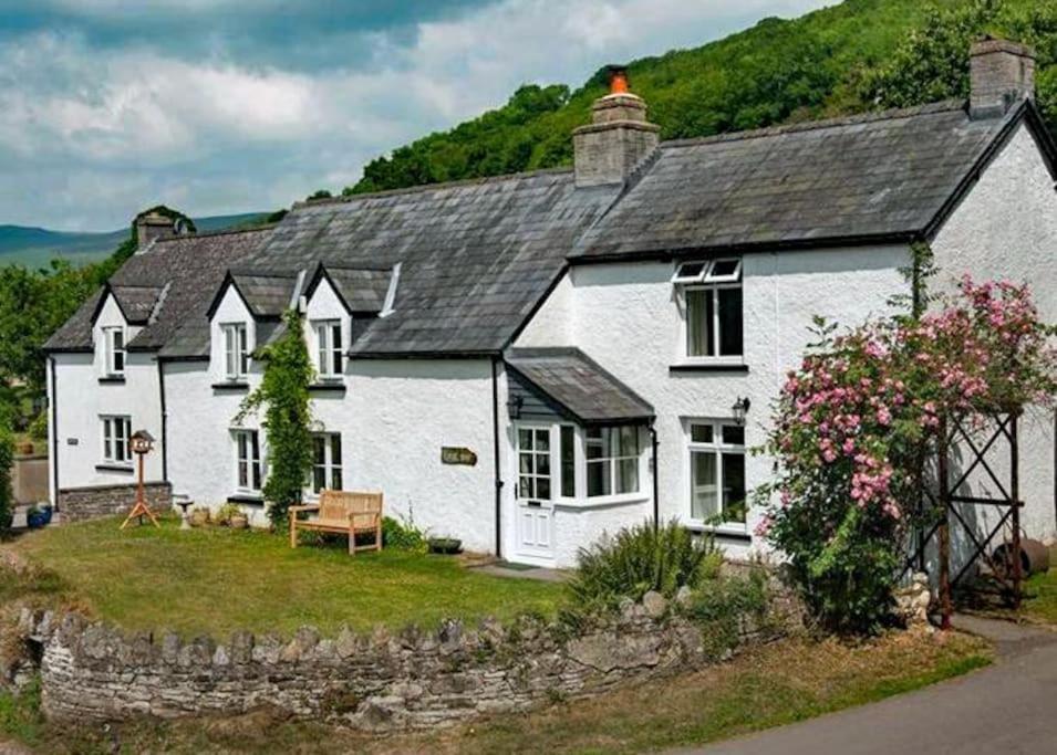 Scenic Welsh Cottage In The Brecon Beacons Crickhowell Extérieur photo