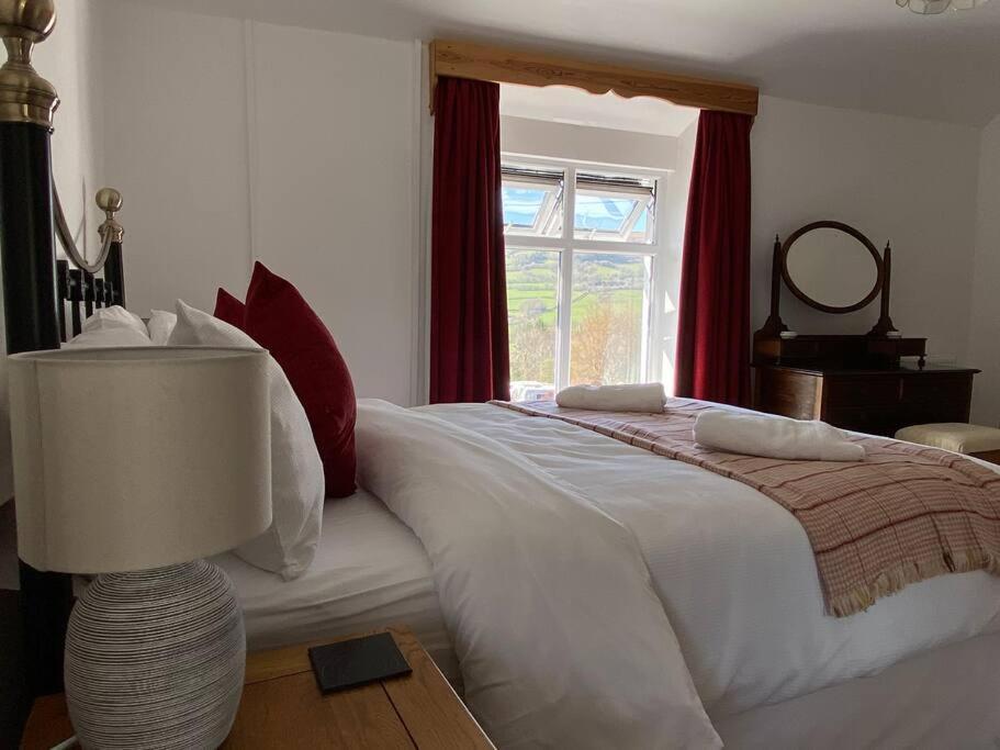 Scenic Welsh Cottage In The Brecon Beacons Crickhowell Extérieur photo